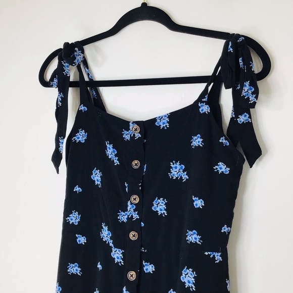 Forever 21 black floral maxi small ruffle - Picture 2 of 10